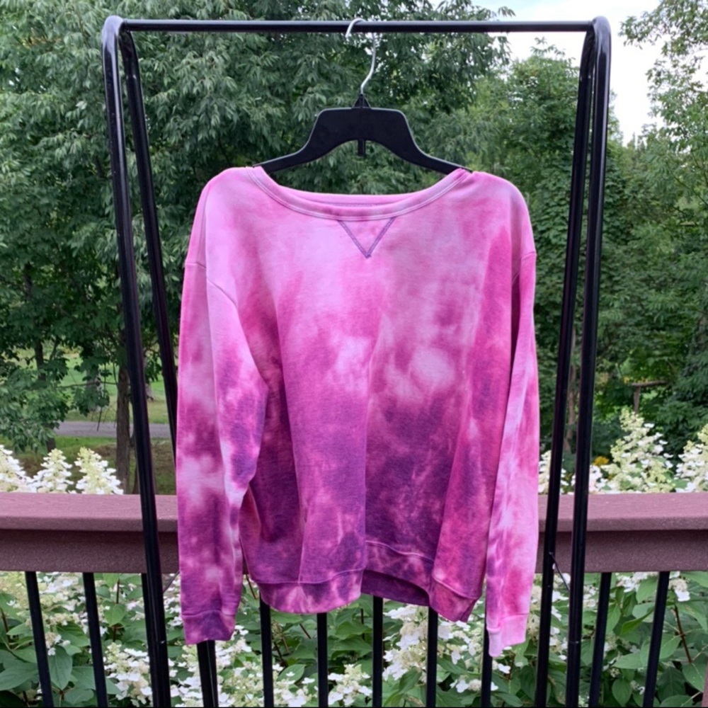 HAND DYED ACIDWASH SWEATSHIRT